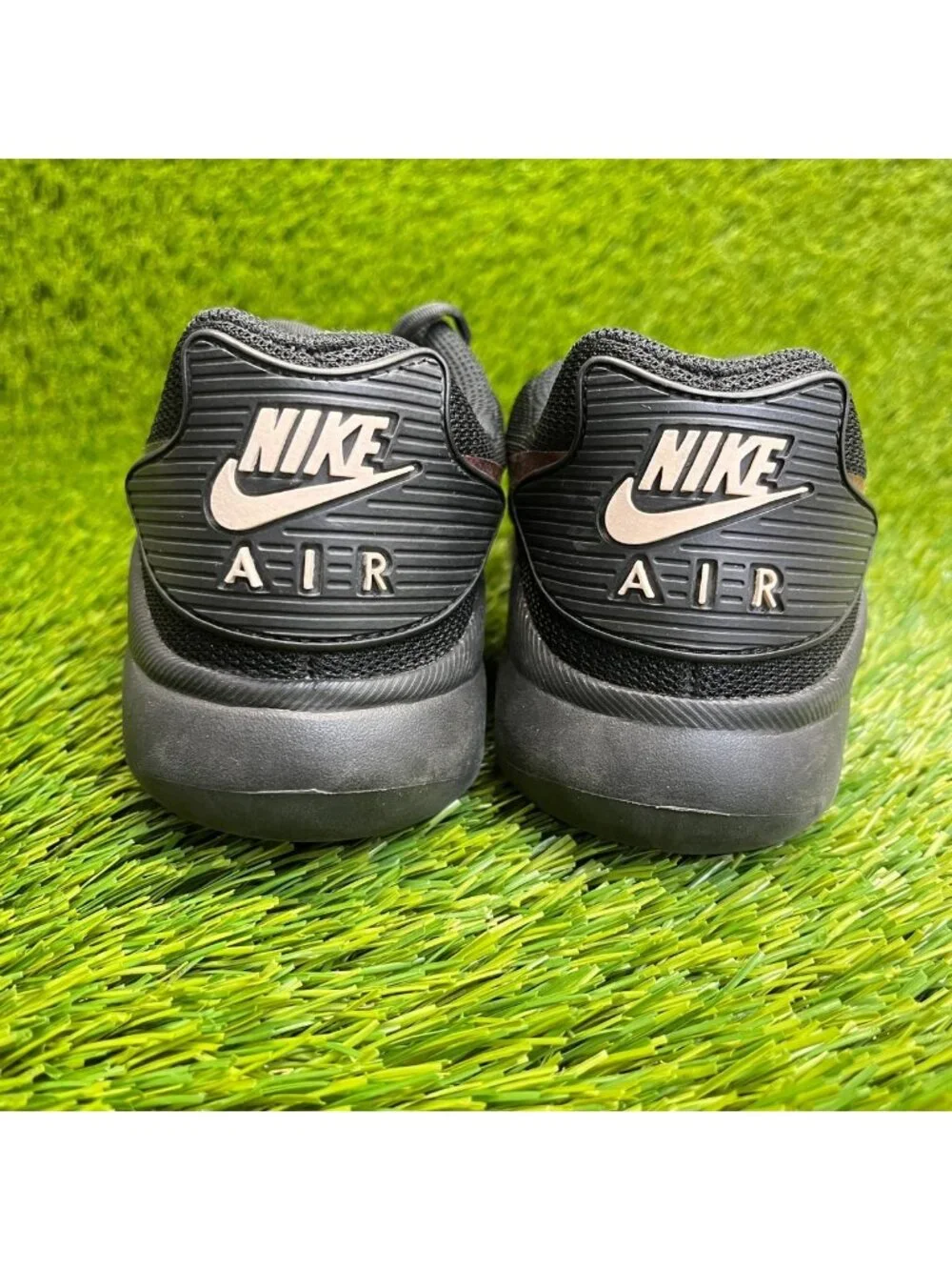 Nike Air Max Oketo Womens Size 6.5 Black Barely Rose Running Shoes Sneakers